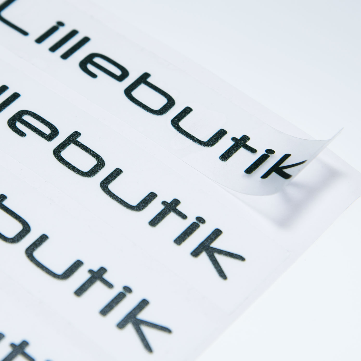 Läbipaistvad kleebised firma logo printimine